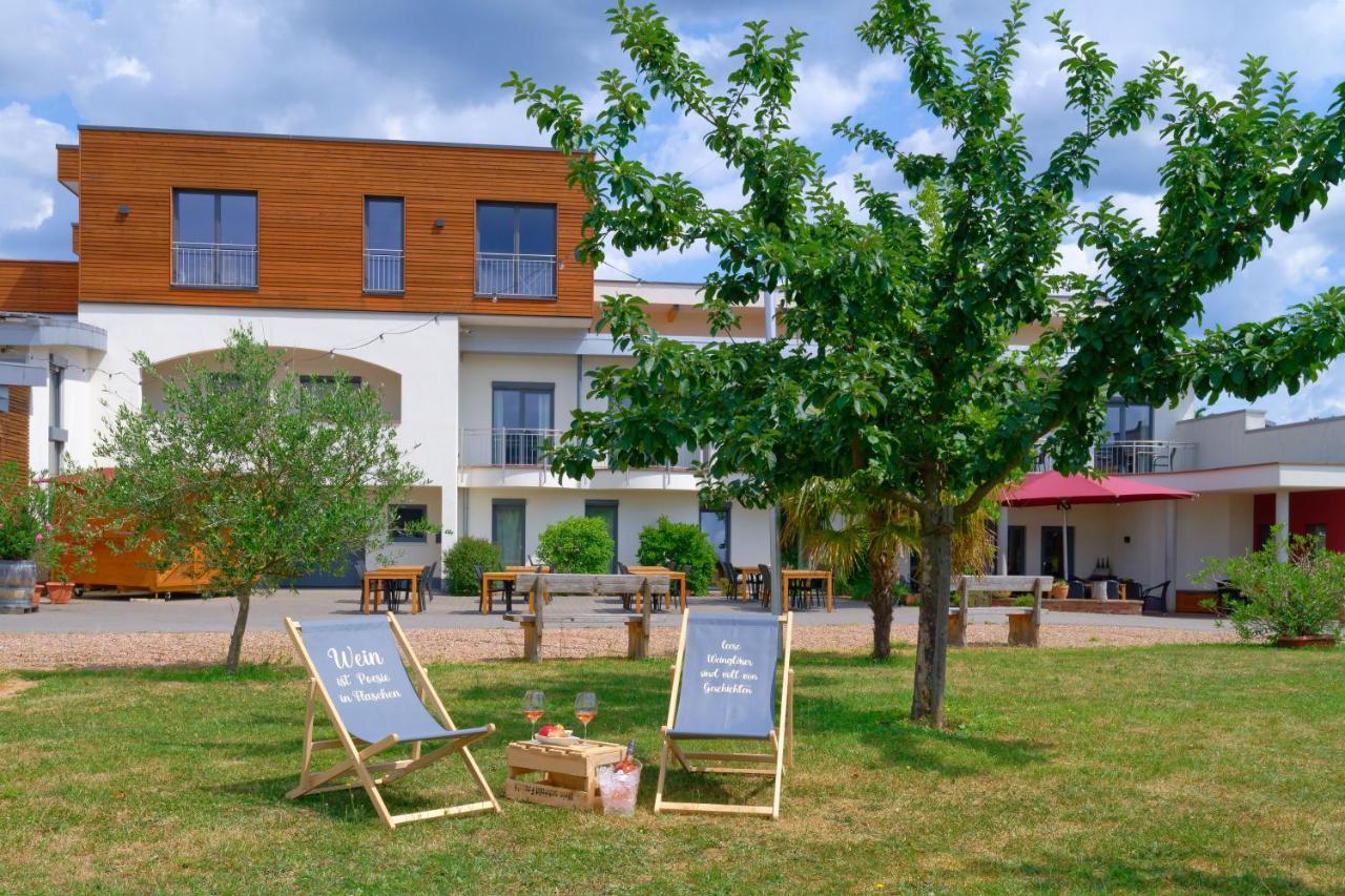Main-Vinotel Weingut Helmstetter ビュルクシュタット エクステリア 写真
