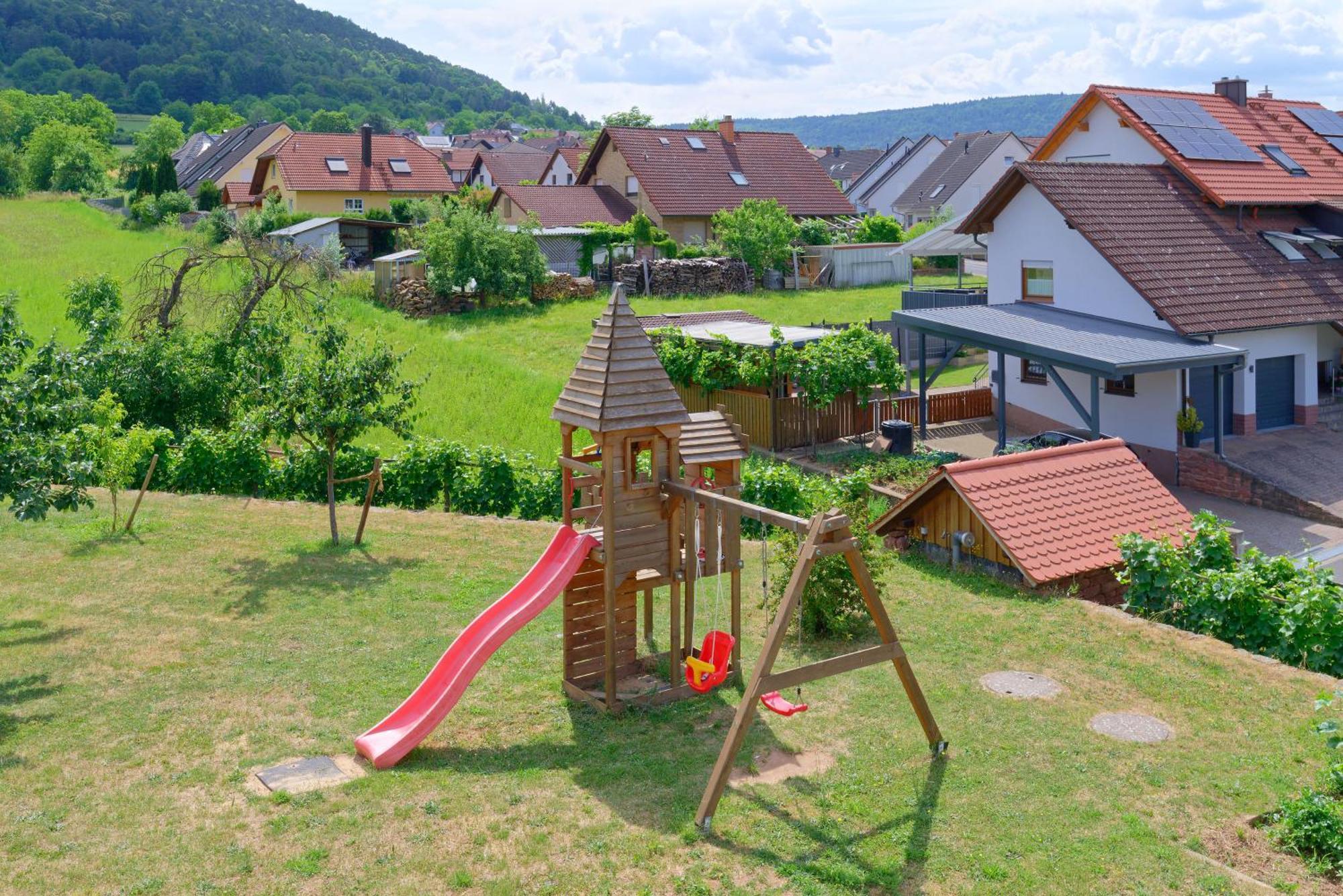 Main-Vinotel Weingut Helmstetter ビュルクシュタット エクステリア 写真
